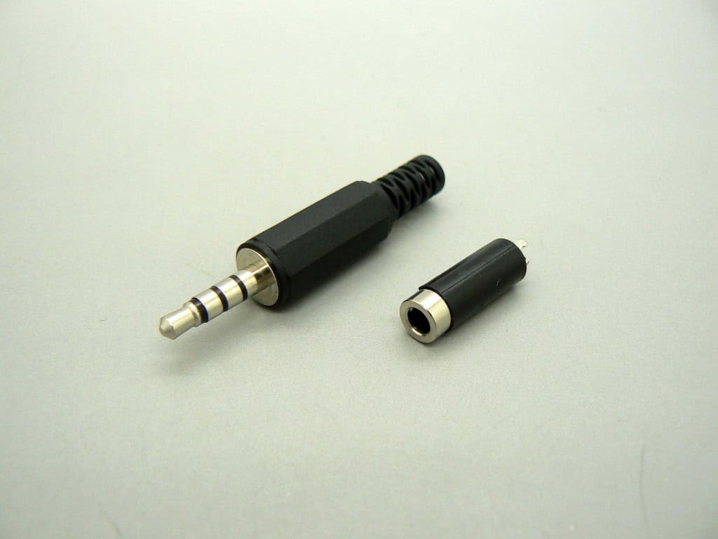 Male and female Mini Jack connectors AGC