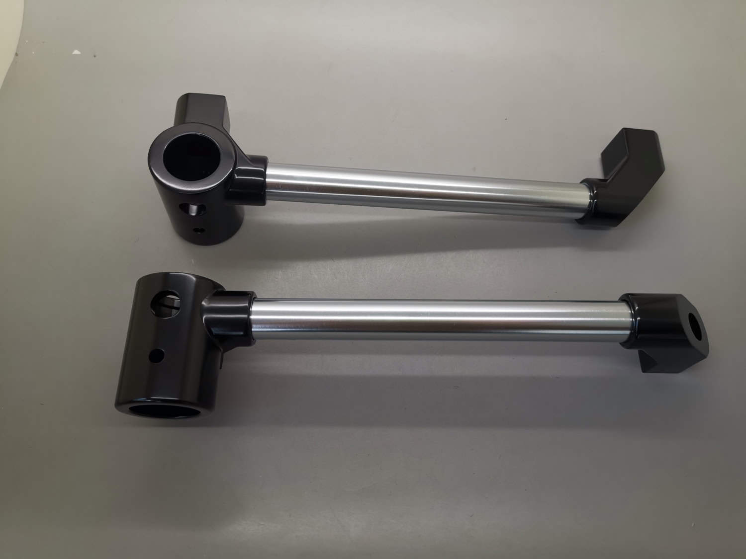 Custom aluminum rail - AGC