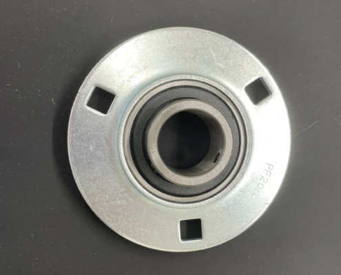 Flanged mounted bearing